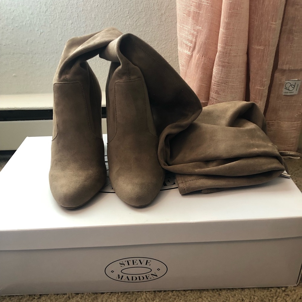 STEVE MADDEN OVER THE KNEE BOOT